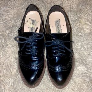 Steve Madden patent leather platform oxfords. Size 7.